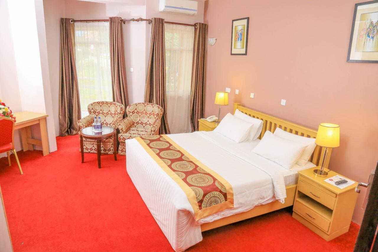 Hotel 7 Seasons Entebbe Eksteriør bilde