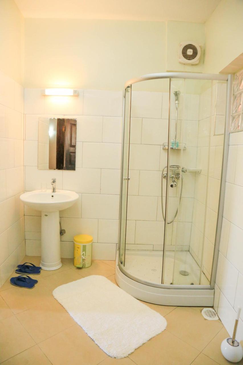 Hotel 7 Seasons Entebbe Eksteriør bilde