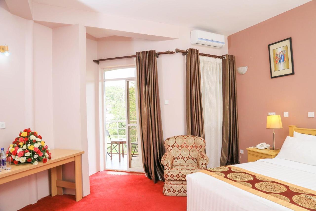 Hotel 7 Seasons Entebbe Eksteriør bilde